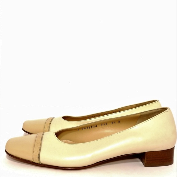 Salvatore Ferragamo Vintage Luxury Cap Toe Flats Sz 8.5 Narrow - Picture 3 of 8
